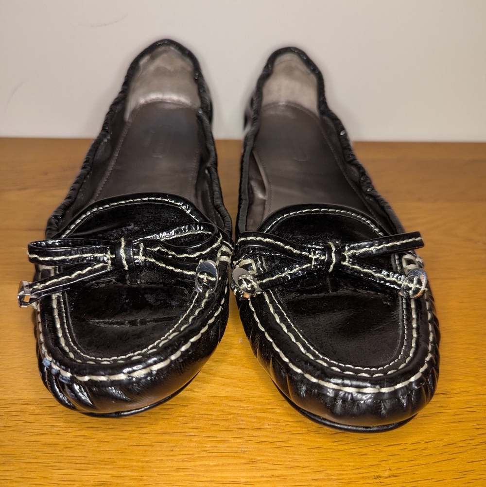 ⭐Coach⭐ Black Patent Leather Loafers Women’s - Size 8.5 - Classic Flats